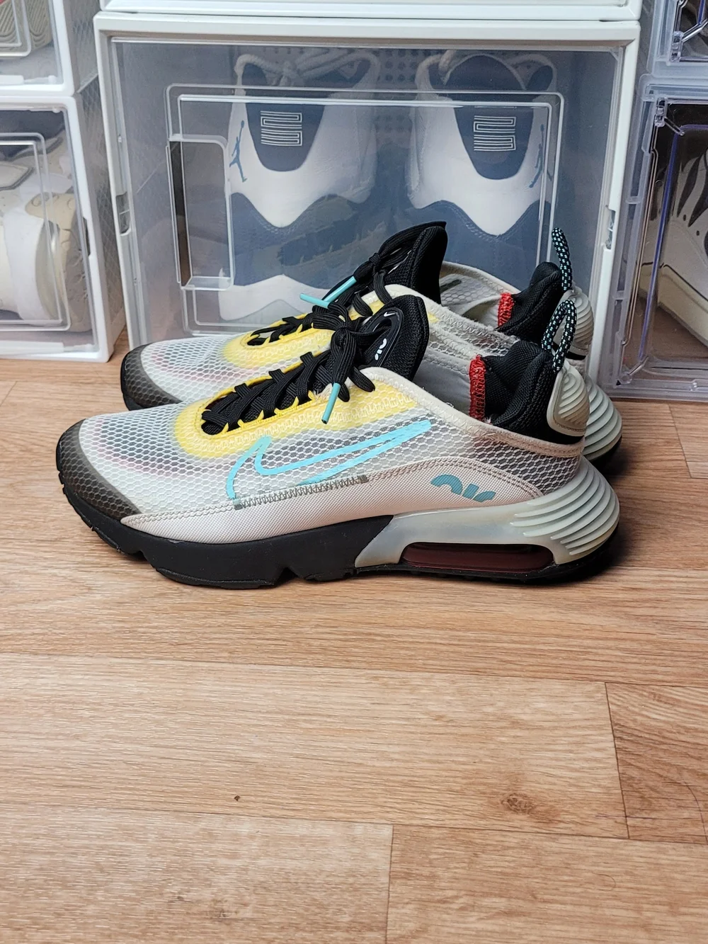 Nike Air 2090 GS Sneakers Youth Size 5y White Bleached Aqua